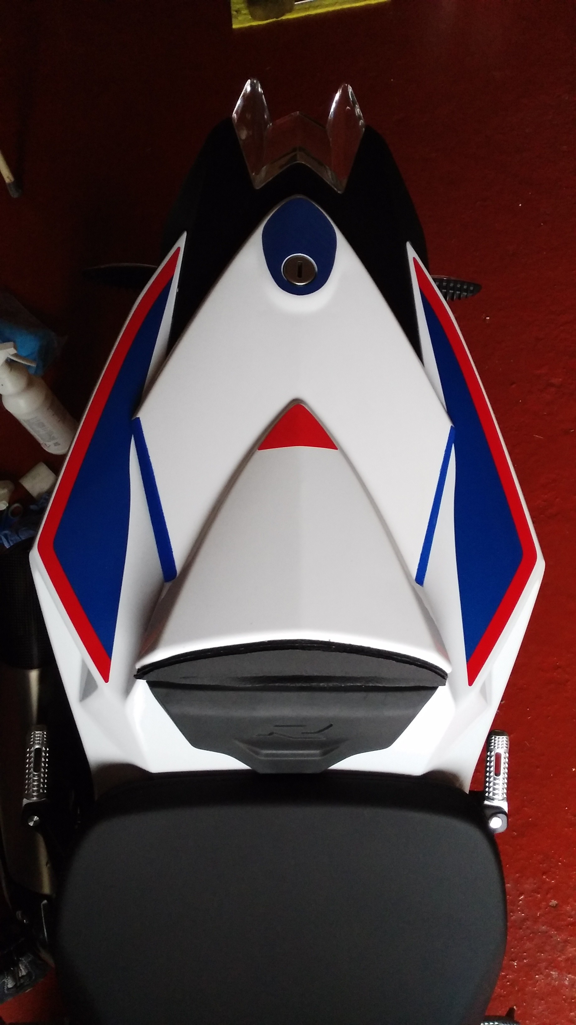 Seat Cowl for 2017 Motorsports Accessories, Mods and Appearance BMW